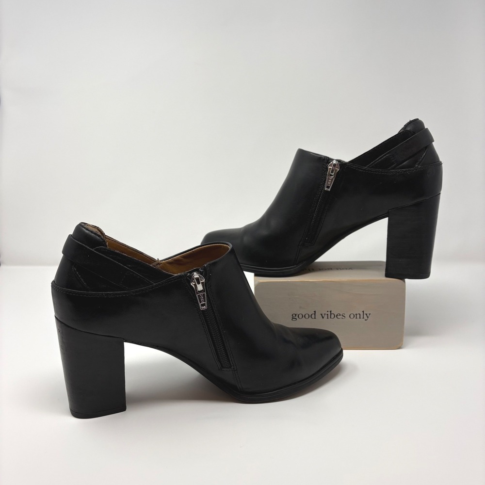 Clarks Artisan Black Leather Ankle Boots Womens 9M‎ Side Zip Buckle Block Heel